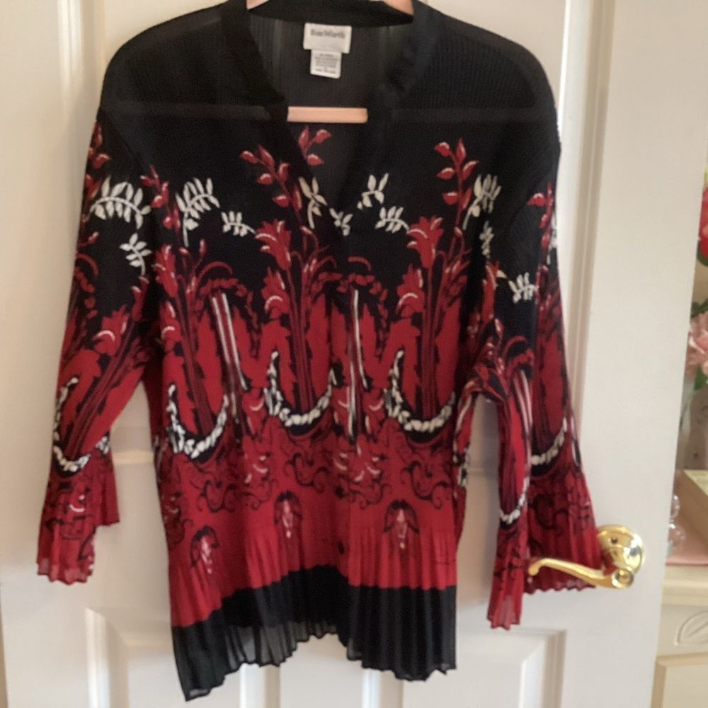 EUC Bon Worth Brand Black and Red Flora Crepe Blouse Size M